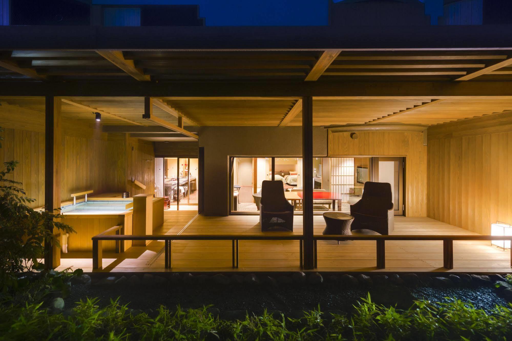 Fujisan Onsen Bessho Sasa Hotel Fujiyoshida Bagian luar foto