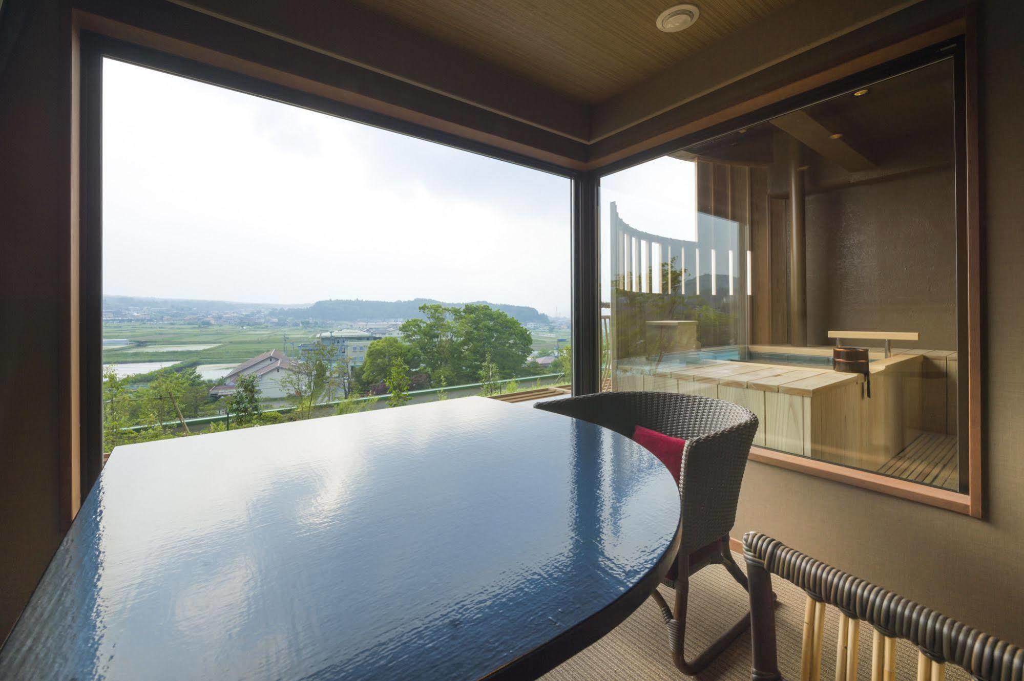 Fujisan Onsen Bessho Sasa Hotel Fujiyoshida Bagian luar foto