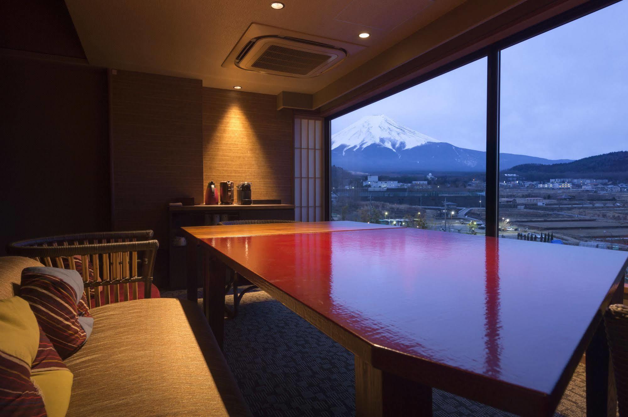 Fujisan Onsen Bessho Sasa Hotel Fujiyoshida Bagian luar foto