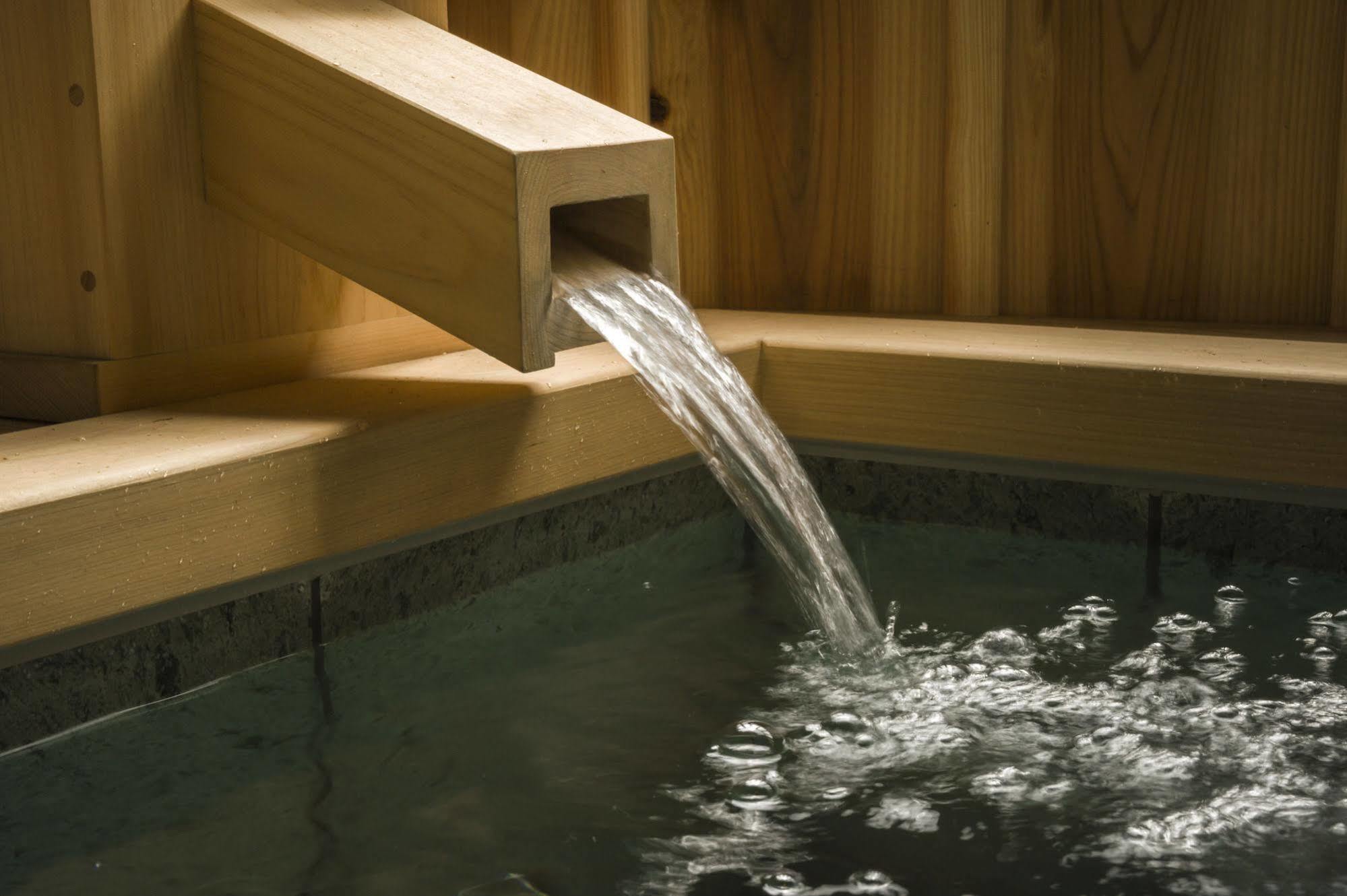 Fujisan Onsen Bessho Sasa Hotel Fujiyoshida Bagian luar foto