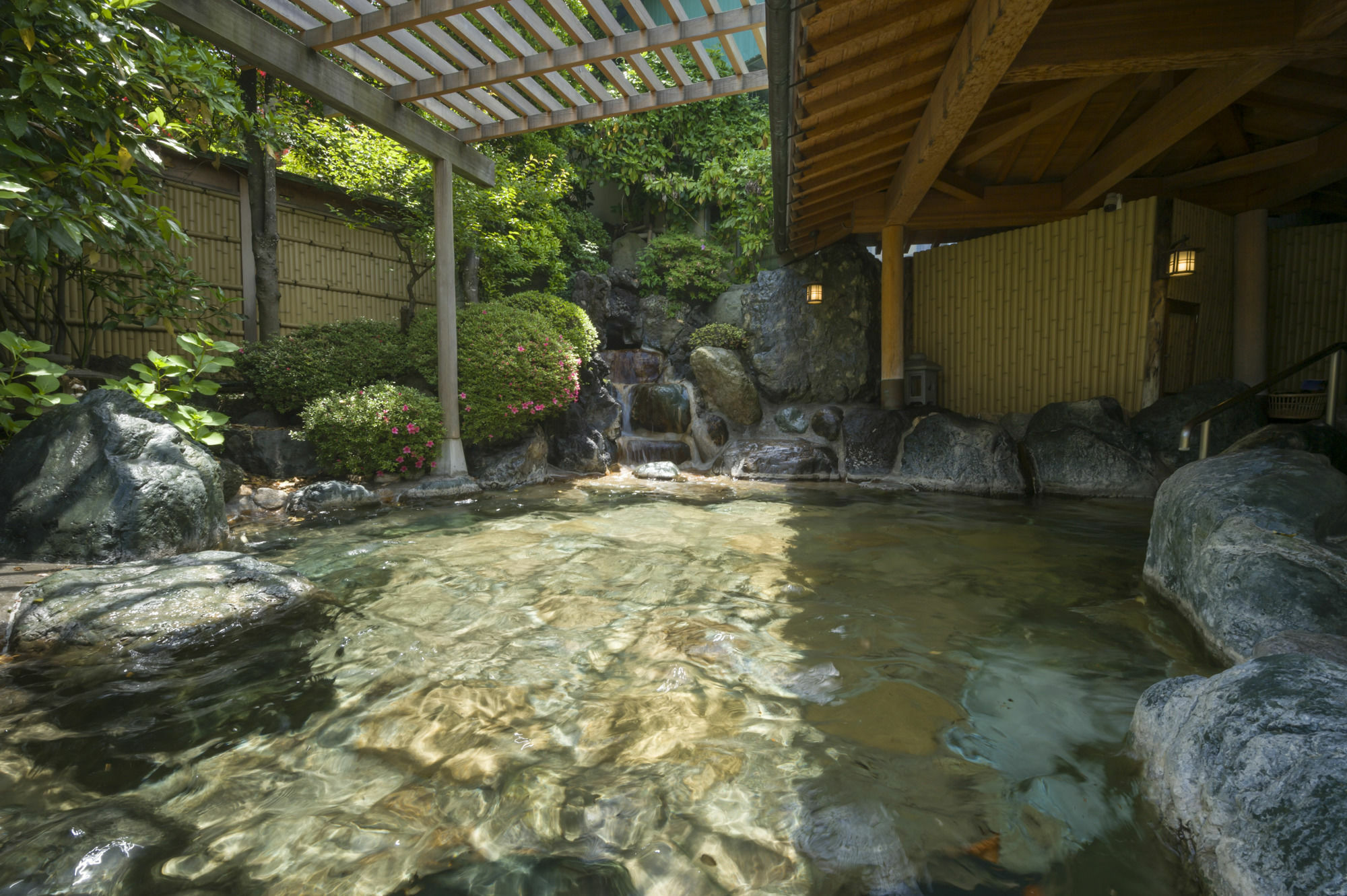 Fujisan Onsen Bessho Sasa Hotel Fujiyoshida Bagian luar foto